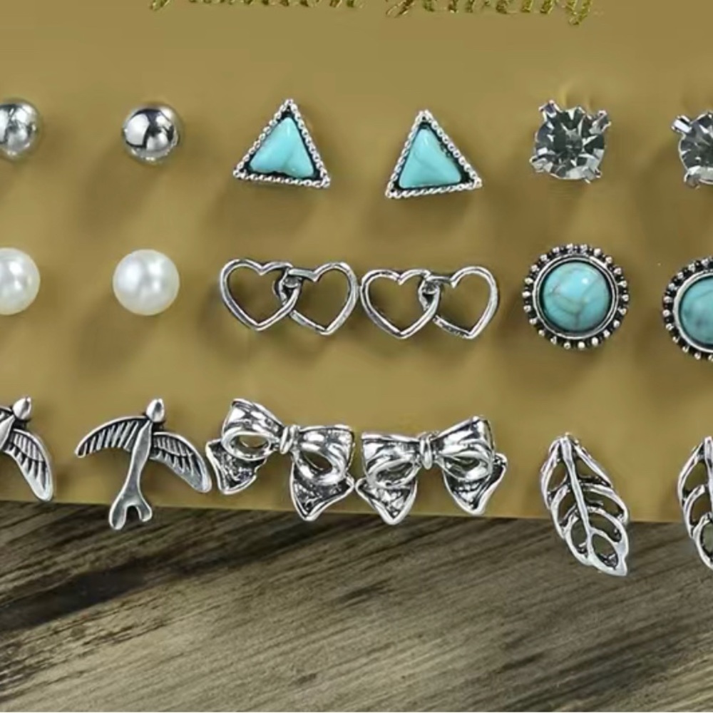 Silvery 9 pairs of earrings